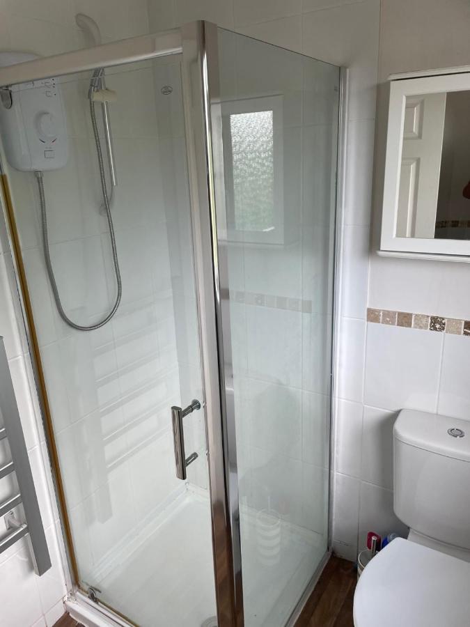 5 Bed House, 32 Tutbury Avenue, Cannon Park, Coventry, Cv4 7Bj Villa ภายนอก รูปภาพ