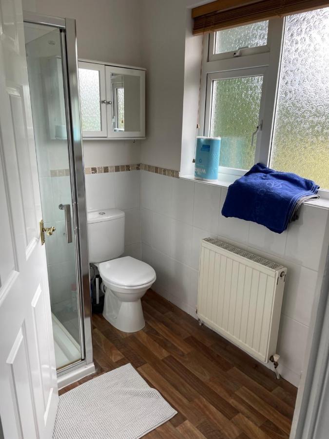 5 Bed House, 32 Tutbury Avenue, Cannon Park, Coventry, Cv4 7Bj Villa ภายนอก รูปภาพ