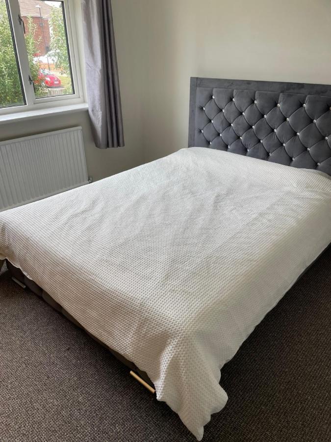 5 Bed House, 32 Tutbury Avenue, Cannon Park, Coventry, Cv4 7Bj Villa ภายนอก รูปภาพ